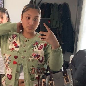 Meet your Posher, Naylah